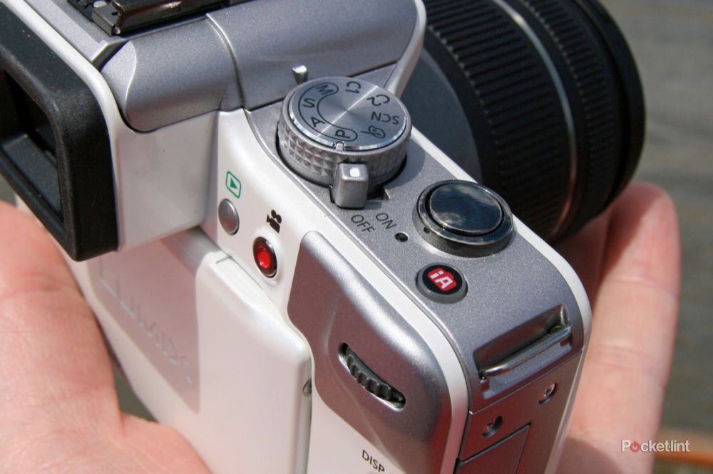 LUMIX G3 ホワイトセット Amazon | パナソニック ミラーレス一眼カメラ LUMIX G3 ダブルズーム