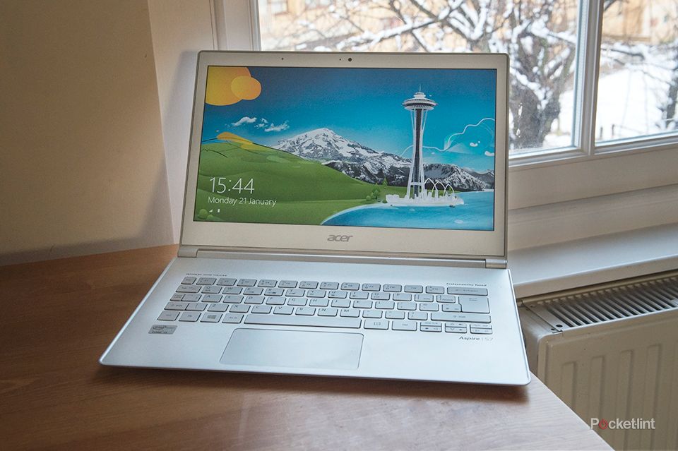 72867-laptops-review-acer-
