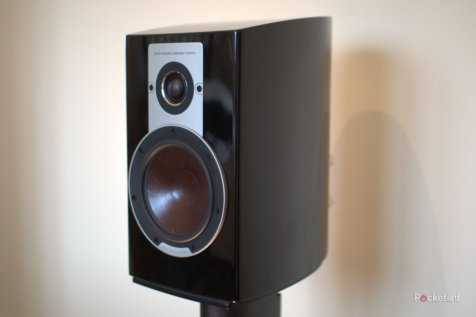 Dali Epicon 2 bookshelf speakers